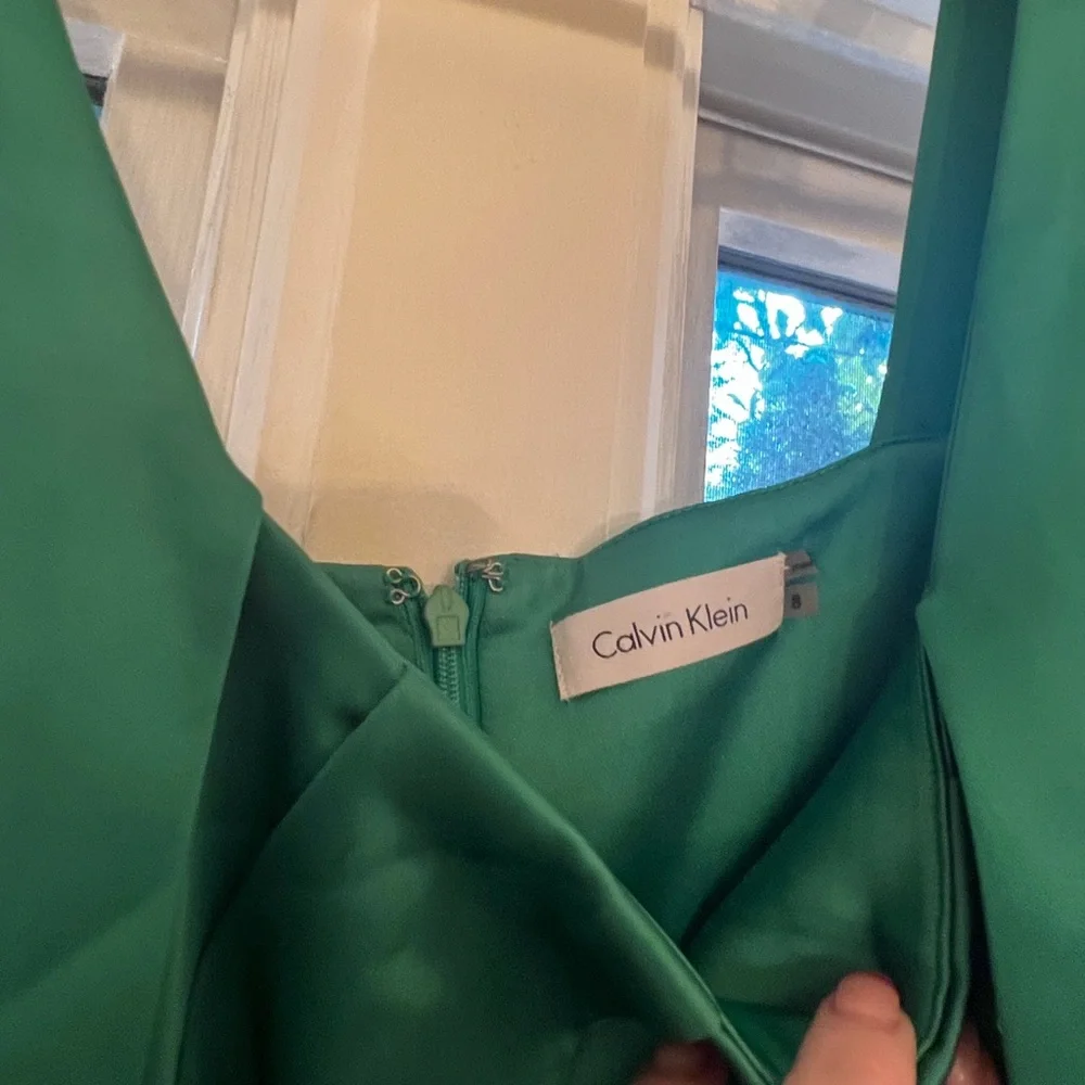 Calvin Klein Silk Cocktail Dress Emerald Green Sz 8 - Picture 3 of 3